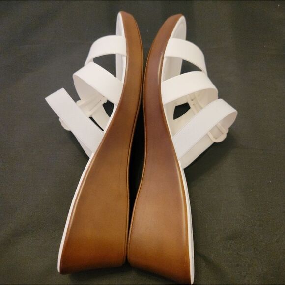 BRAND NEW ITALIAN SHOEMAKER SIDE FORAL DESIGN WEDGE SANDAL - Picture 9 of 15